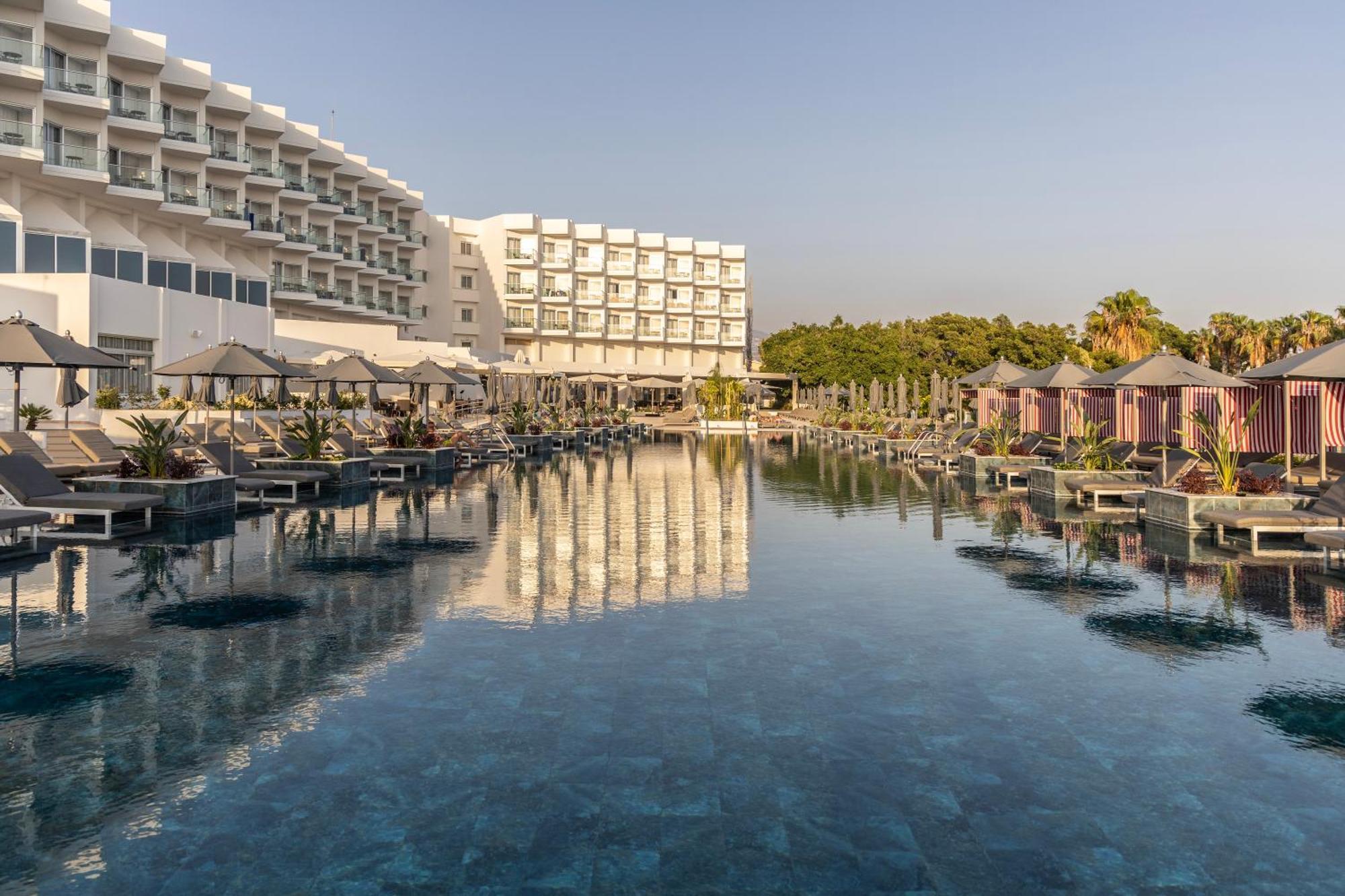 Cali Resort & Spa Designed For Adults By Louis Hotels Péja Eksteriør bilde